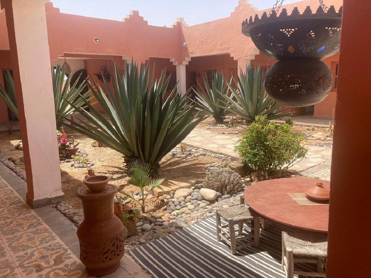 Hotel La Courbine D'Argent Akhfennirr Esterno foto